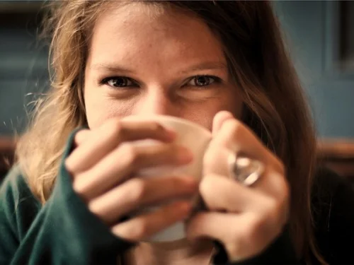 Rüyada Arkadaşının Saçı Kısaldı: Anlamı Ne?