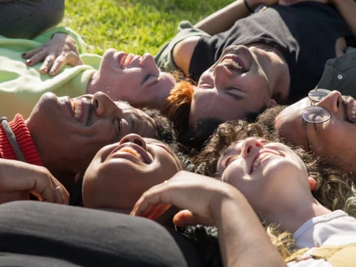 Rüyada Çocuğun Civciv Olması: Masumiyetin Kanat Çırpışı