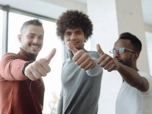 Rüyada Elinde Mermi Patlaması: Gizli Tehlike mi, Dönüşüm Sinyali mi?