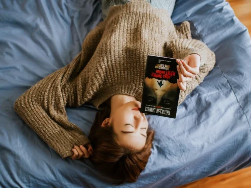 Rüyada Eski Sevgili Öpücüğü: Beklenmedik Mesajlar