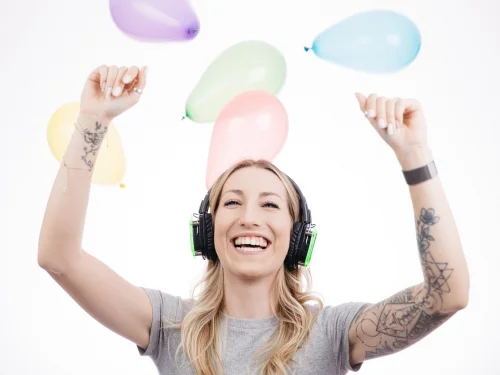 Rüyada Ölmüş Anneden Gelen Anahtar: Ruhsal Kapıların Açılışı