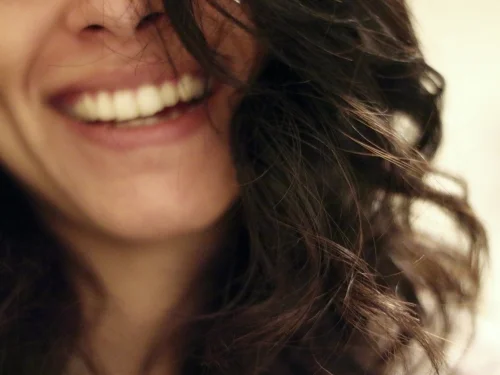 Rüyada Siyah Yılan Ağzı: Korku mu, Dönüşüm mü?