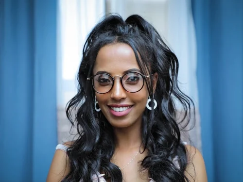 Rüyada Sol El Köpek Isırığı: Gizli Tehlikeler ve İçsel Güç